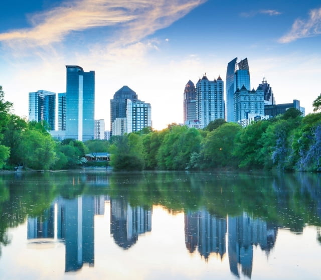 atlanta skyline at park
